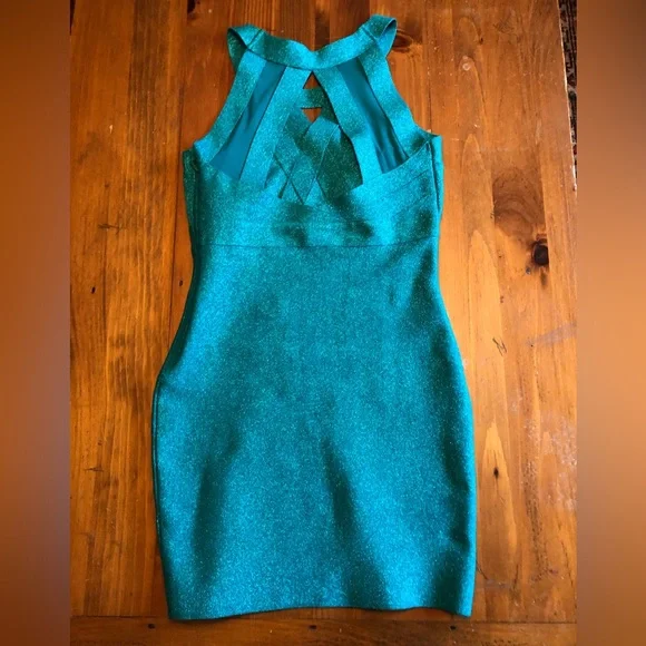 Forever 21. Green glitter, bandage dress. - Picture 2 of 4